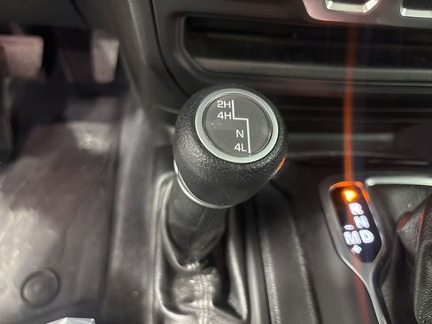 Used 2020 Jeep Wrangler Sport image 16