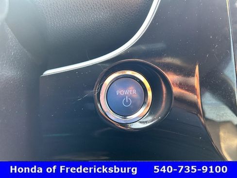 Used 2022 Toyota Prius FWD image 16