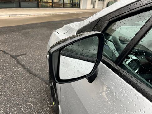 New 2025 Nissan Versa SR w/ Trunk Package image 33