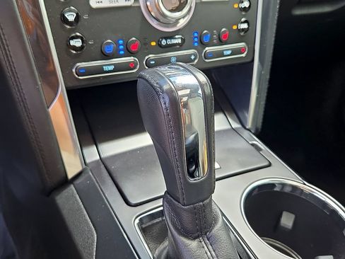 Used 2018 Ford Explorer Platinum AWD/4WD image 16