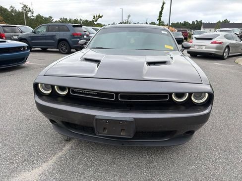 Used 2017 Dodge Challenger SXT RWD image 5