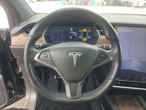 Used 2019 Tesla Model X 75D AWD/4WD image 5