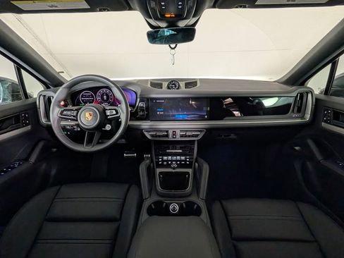 New 2026 Porsche Cayenne S image 20