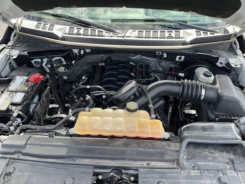 Used 2018 Ford F150 Platinum w/ Trailer Tow Package RWD image 18