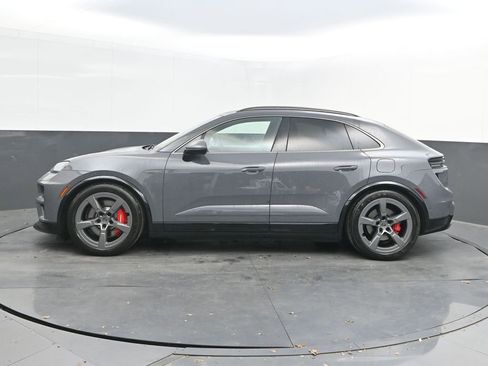 New 2025 Porsche Macan Turbo Electric image 2