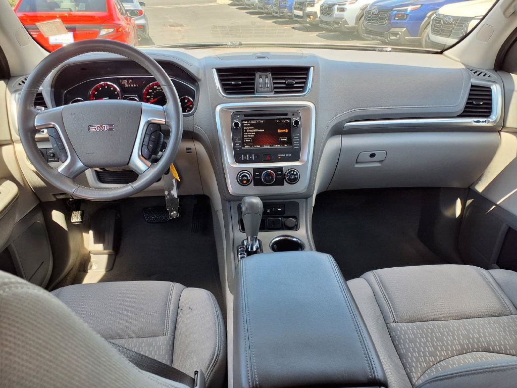 Used 2015 GMC Acadia SLE FWD image 2