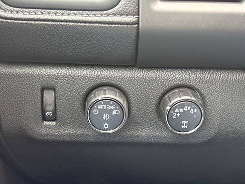 Used 2018 GMC Canyon SLT w/ Driver Alert Package image 18