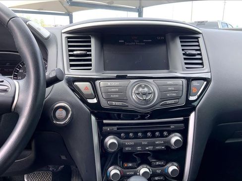 Used 2019 Nissan Pathfinder SV FWD image 31
