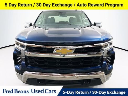 Used 2022 Chevrolet Silverado 1500 LT image 2