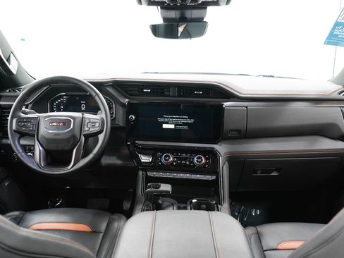Used 2024 GMC Sierra 1500 AT4 w/ Technology Package AWD/4WD image 16
