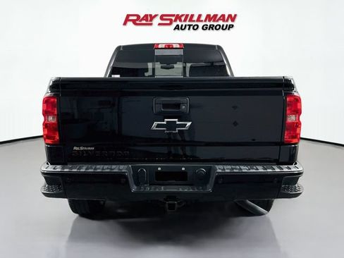 Used 2018 Chevrolet Silverado 1500 LT w/ Redline Edition AWD/4WD image 6