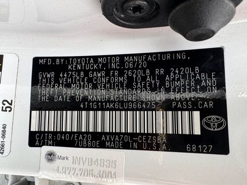 Used 2020 Toyota Camry SE w/ Carpet Mat Package FWD image 16