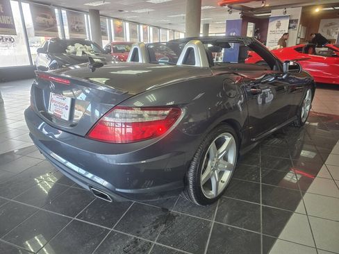 Used 2014 Mercedes-Benz SLK 250 image 4