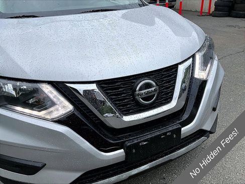 Used 2020 Nissan Rogue S FWD image 25