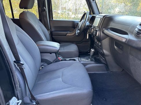 Used 2016 Jeep Wrangler Unlimited Sport w/ Quick Order Package 24S image 12