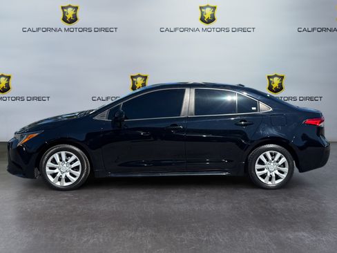 Used 2024 Toyota Corolla LE FWD image 2