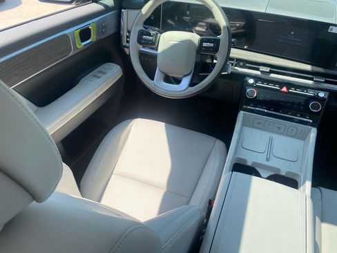 Used 2024 Hyundai Santa Fe Calligraphy image 12