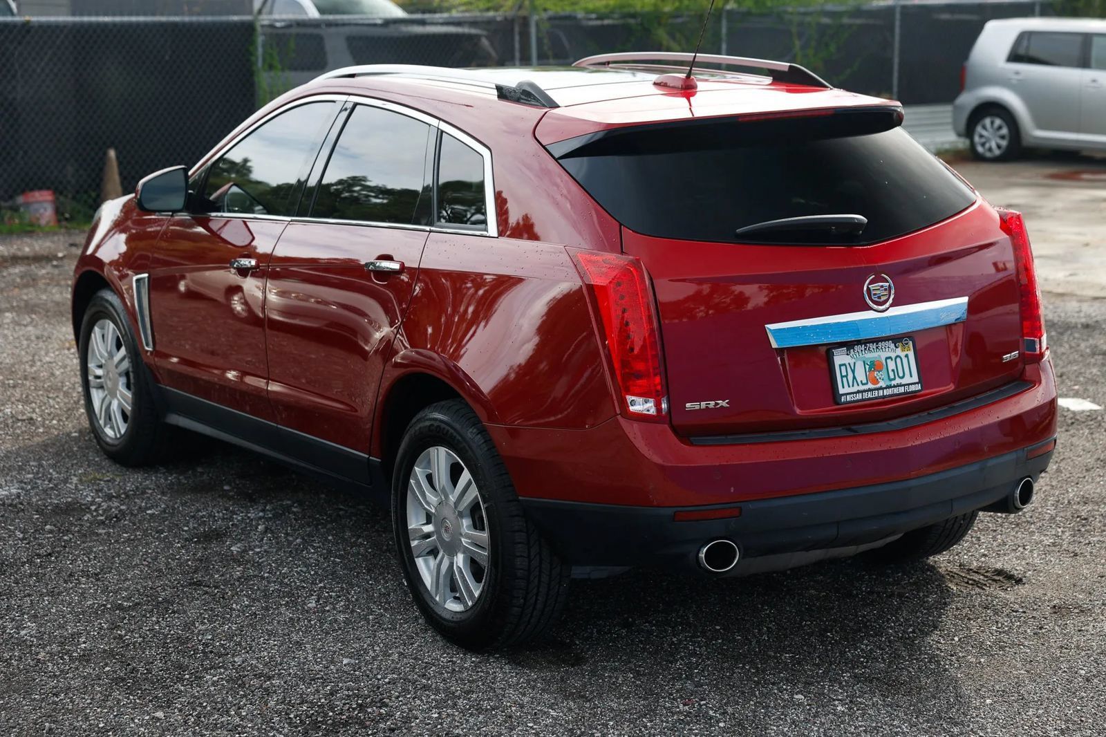 Used 2016 Cadillac SRX Luxury w/ Driver Awareness Package FWD image 4