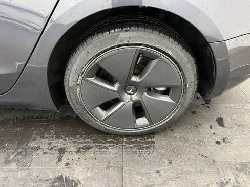 Used 2023 Tesla Model 3 Standard Range image 25