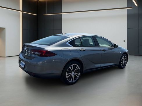 Used 2020 Buick Regal Essence FWD image 6