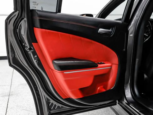 Used 2019 Dodge Charger Scat Pack w/ Dynamics Package RWD image 61