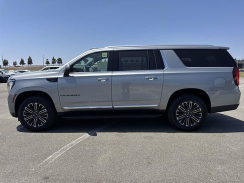 New 2026 GMC Yukon XL Elevation w/ Elevation Premium Package RWD image 5