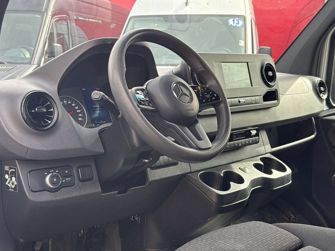 Used 2021 Mercedes-Benz Sprinter 2500 image 15