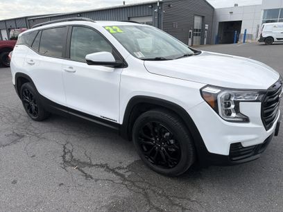 Used 2022 GMC Terrain SLE w/ Driver Convenience Package