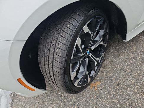 New 2026 BMW 330i Sedan w/ Premium Package image 34