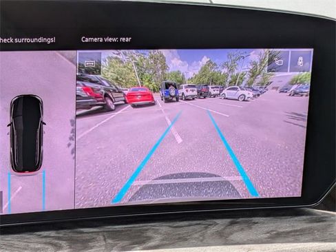 Used 2025 Audi Q5 Premium image 25