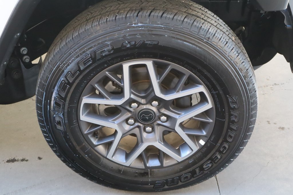 Used 2026 Jeep Wrangler Unlimited Sahara AWD/4WD image 13