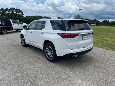 Used 2023 Chevrolet Traverse High Country w/ LPO, Floor Liner Package AWD/4WD image 3