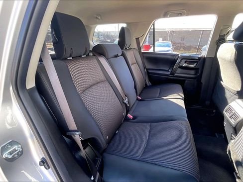 Used 2018 Toyota 4Runner TRD Off-Road image 31