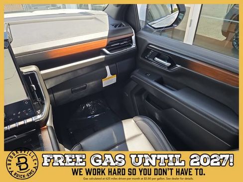 New 2026 GMC Yukon Denali w/ Sun & Power Step Package AWD/4WD image 14