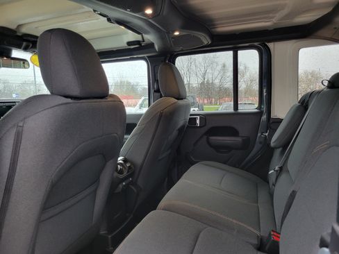 Used 2025 Jeep Wrangler Unlimited Sport S 4xe AWD/4WD image 17