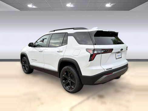 New 2026 Chevrolet Equinox LT w/ Midnight Edition FWD image 3