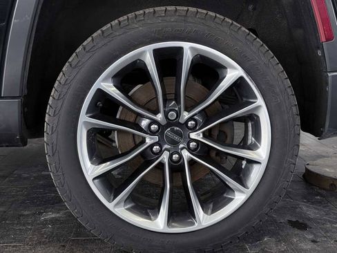 Used 2022 Jeep Wagoneer Series III w/ Premium Group I AWD/4WD image 40