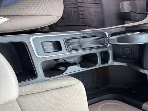 Used 2019 Ford Escape SE image 26