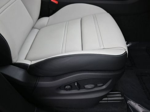 Certified 2026 Porsche Cayenne GTS image 30