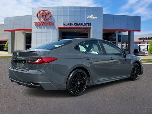 Used 2025 Toyota Camry SE FWD image 7