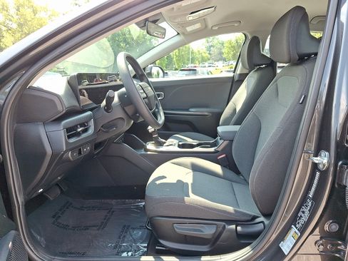 Certified 2025 Kia K4 FWD image 13