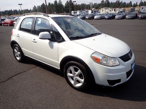 Used 2008 Suzuki SX4 AWD Hatchback image 7