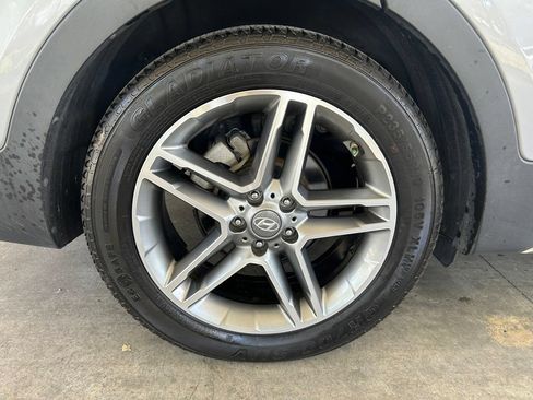 Used 2017 Hyundai Santa Fe Limited AWD/4WD image 23