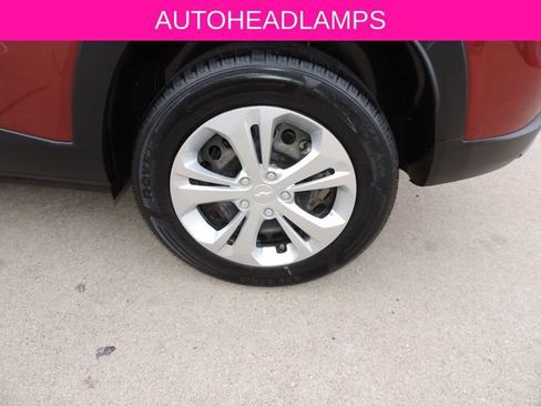 Certified 2024 Chevrolet Trax LS FWD image 11