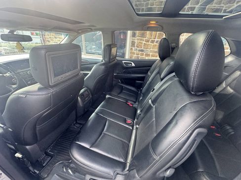 Used 2015 Nissan Pathfinder Platinum w/ Cargo Package FWD image 17
