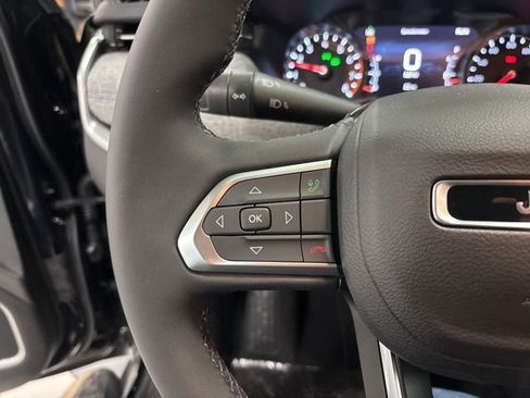 Used 2026 Jeep Compass Latitude AWD/4WD image 17