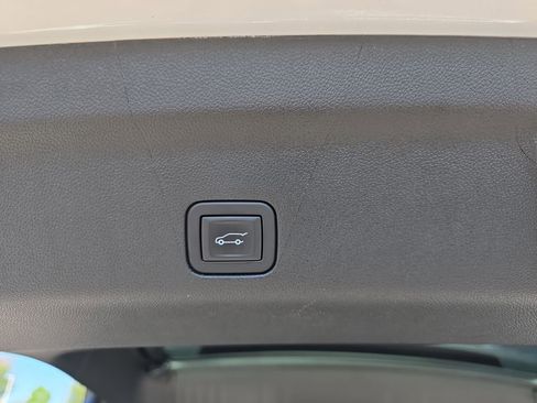 Used 2023 GMC Yukon Denali Ultimate w/ LPO, Floor Liner Package AWD/4WD image 14