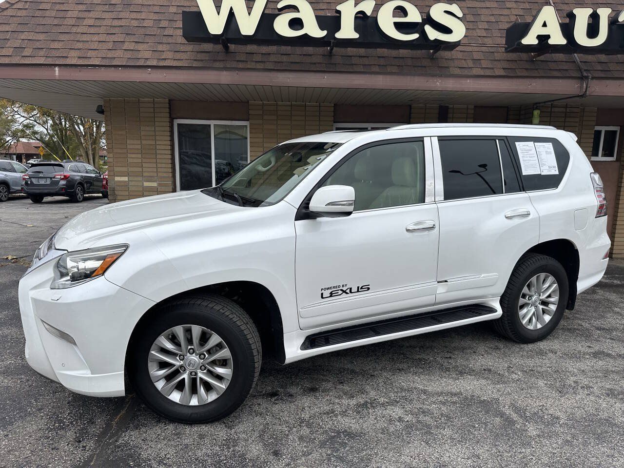 Used 2015 Lexus GX 460 w/ Premium Package AWD/4WD image 2