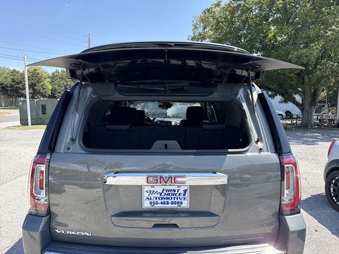 Used 2017 GMC Yukon Denali w/ Open Road Package image 38