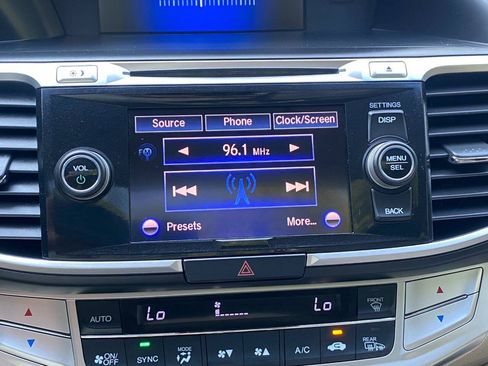 Used 2014 Honda Accord EX-L image 31